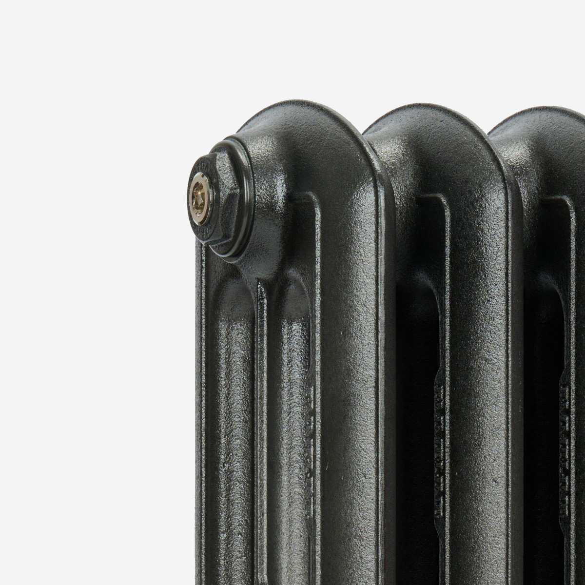 Emmeline III 18" in Black Iron - shoulder detail view