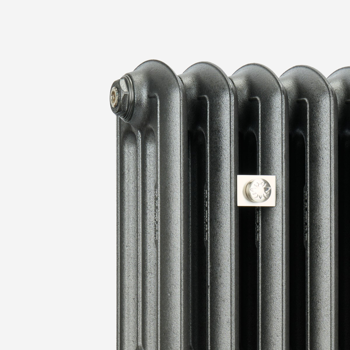 Emmeline III 670mm in Black Iron - shoulder detail view