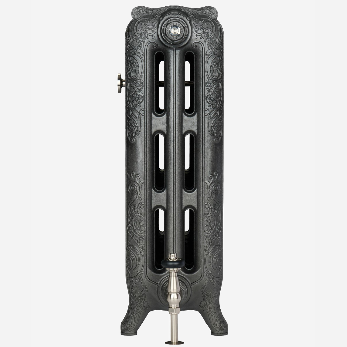 Grzejnik żeliwny w stylu Rococo III w kolorze Black Iron z akcesoriami z Satin Nickel - widok od strony zaworu