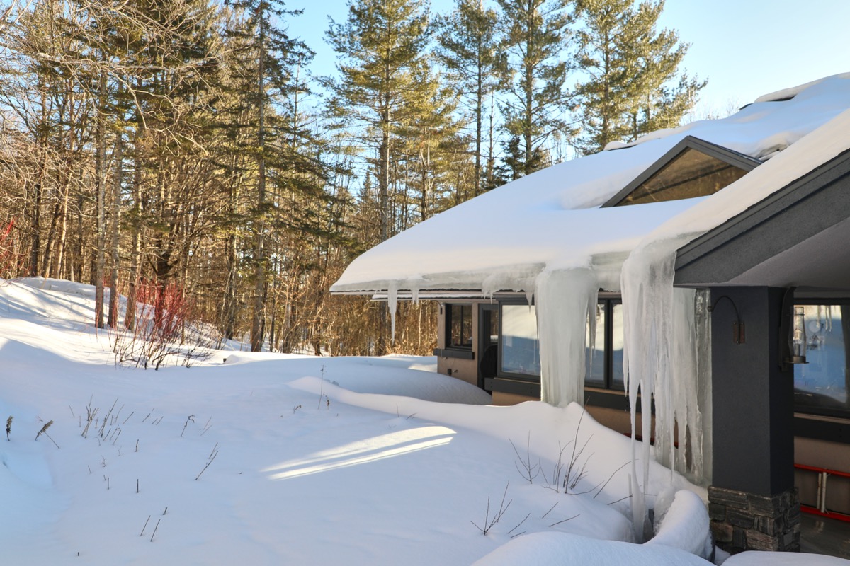 Hillside Farmhouse exterior, Shrewsbury, Vermont with Castrads cast iron radiators